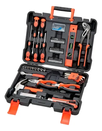 Set de herramientas Black+Decker sobre fondo blanco