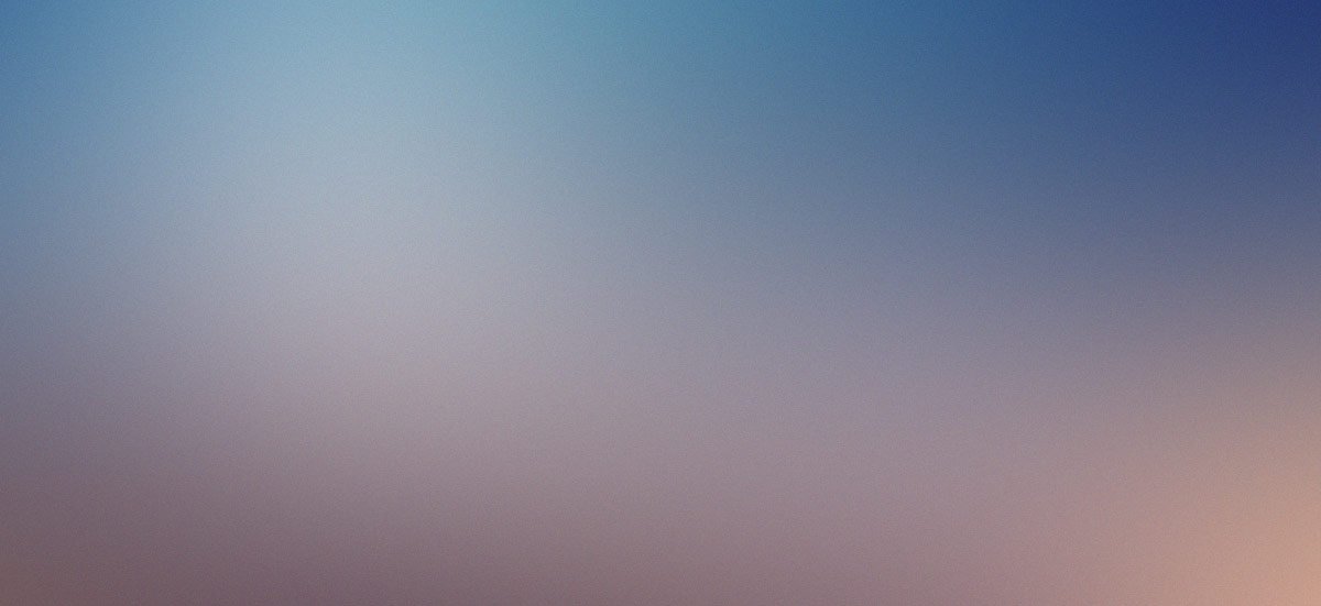 Equipo creativo trabajando en estrategia digital